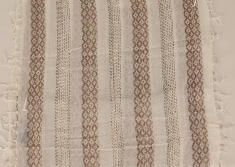 A-Zone  Loop Schal mit Viskose und Baumwolle beige hellbeige dunkelbeige Fransen