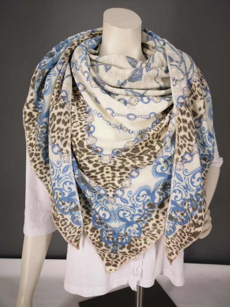 Zwillingsherz Dreieckstuch mit Kaschmir Wolle Leo Paisley Ketten wollweiß hellbeige hellblau