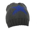 SAMAYA Strickmütze dunkelgrau mit eingestricktem Stern in Blau