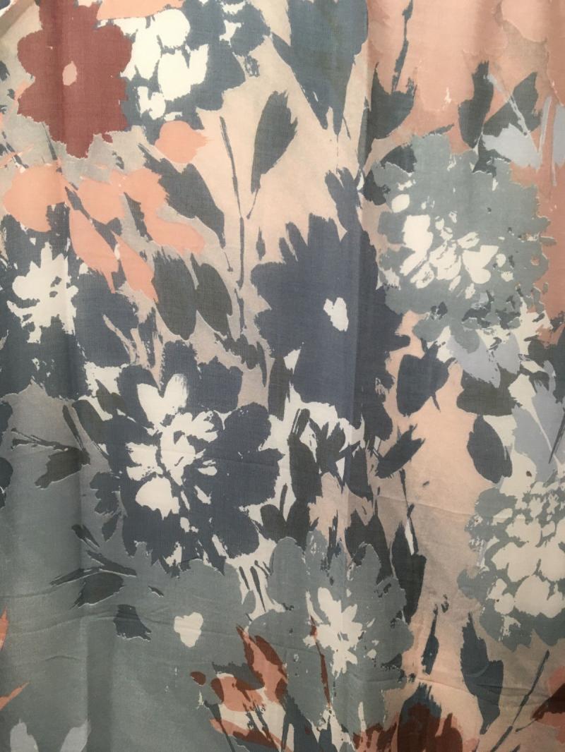 A-Zone Tuch Schal Blumenmuster kleine Fransen hellblau taubenblau blau altrosa