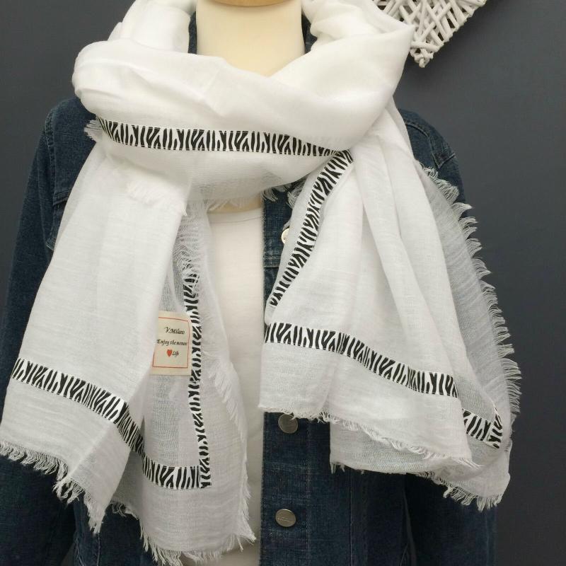 V.Milano Italy  Tuch Schal Uni weiß beige hellgrau Viskose Baumwolle Fransen Zierband