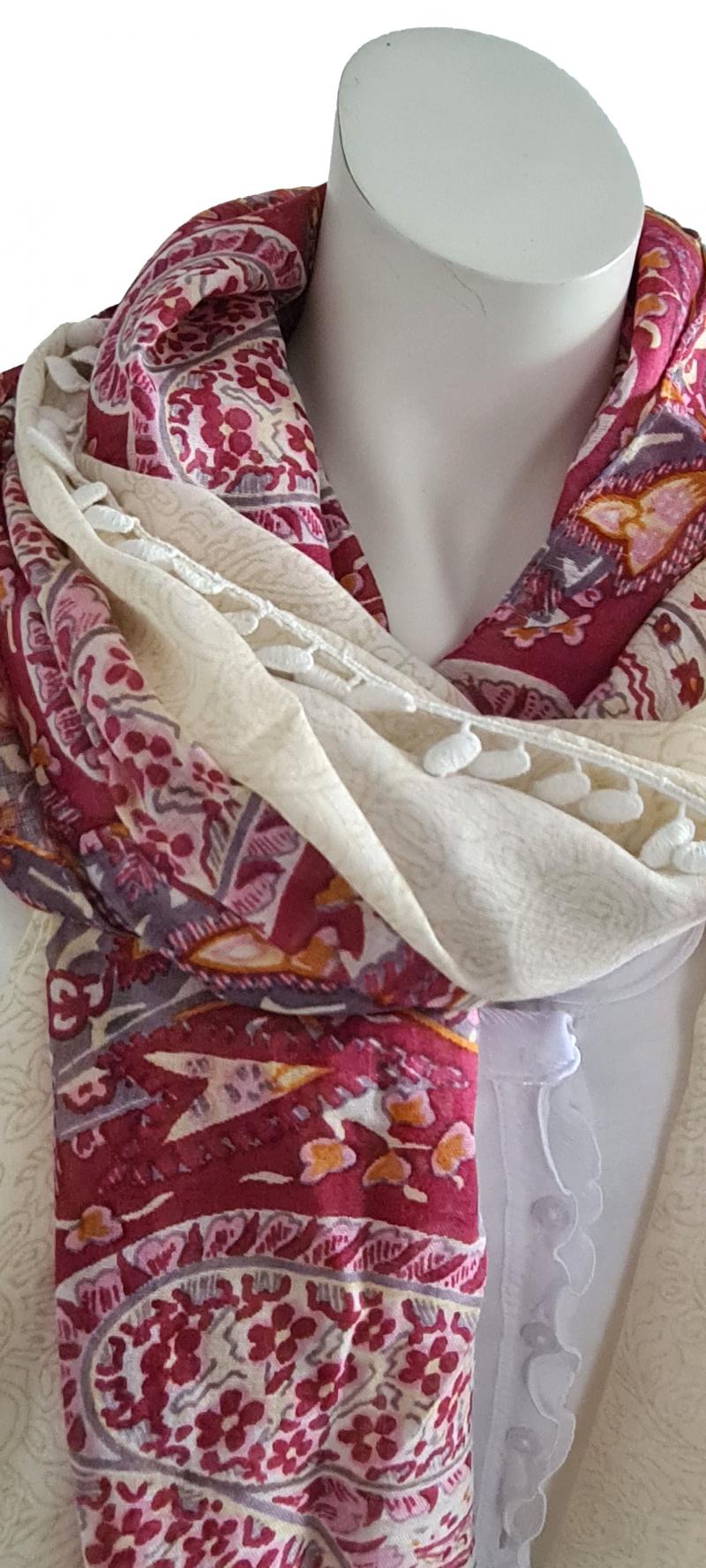 SAMAYA Tuch Schal Viskose kleine Bommeln Blüten und Paisley Muster