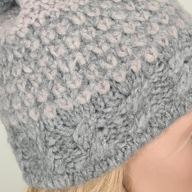 Strickmütze Pudelmütze Mütze Grautöne mit Bommel