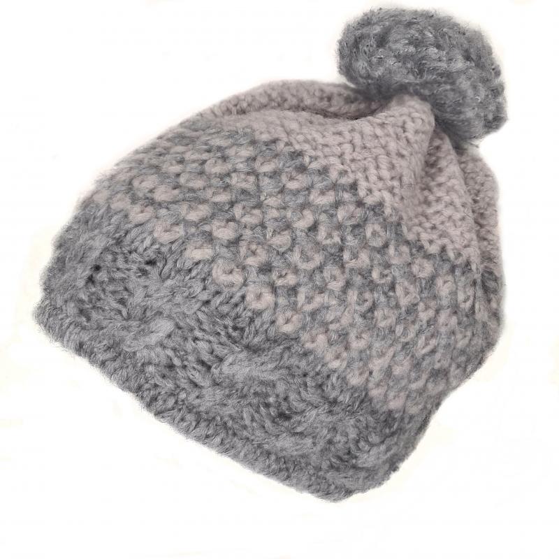Strickmütze Pudelmütze Mütze Grautöne mit Bommel