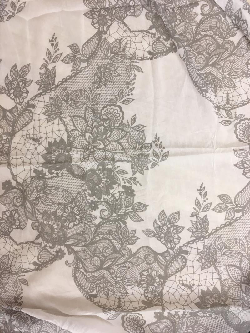 Italy Tuch weiß aus Seide und Baumwolle mit wunderschönem Blumenmuster