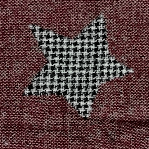 Web- Schal mit Sternen- und Hahnentrittmuster von SAMAYA